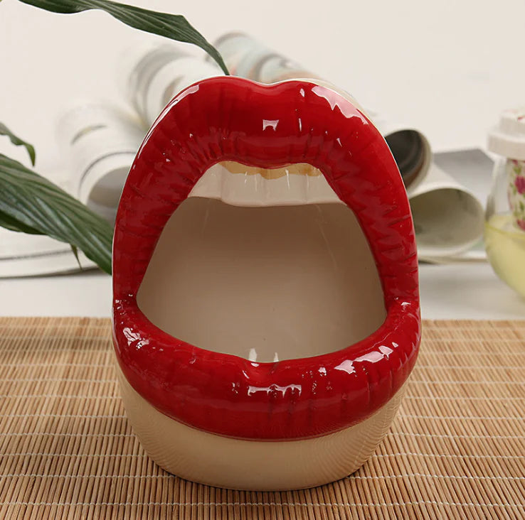 Creative Ceramic Big Lips Ashtray for Home Decor