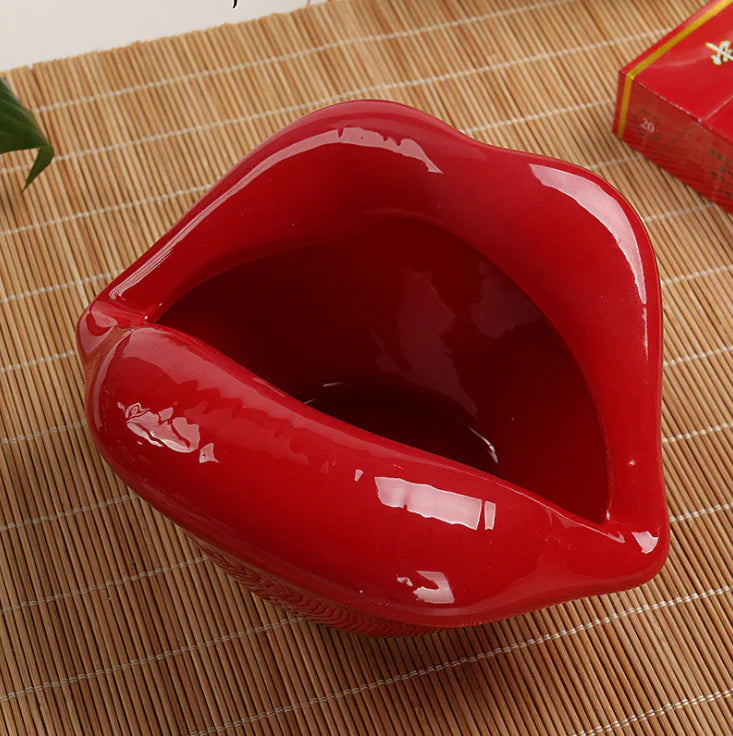 Creative Ceramic Big Lips Ashtray for Home Decor