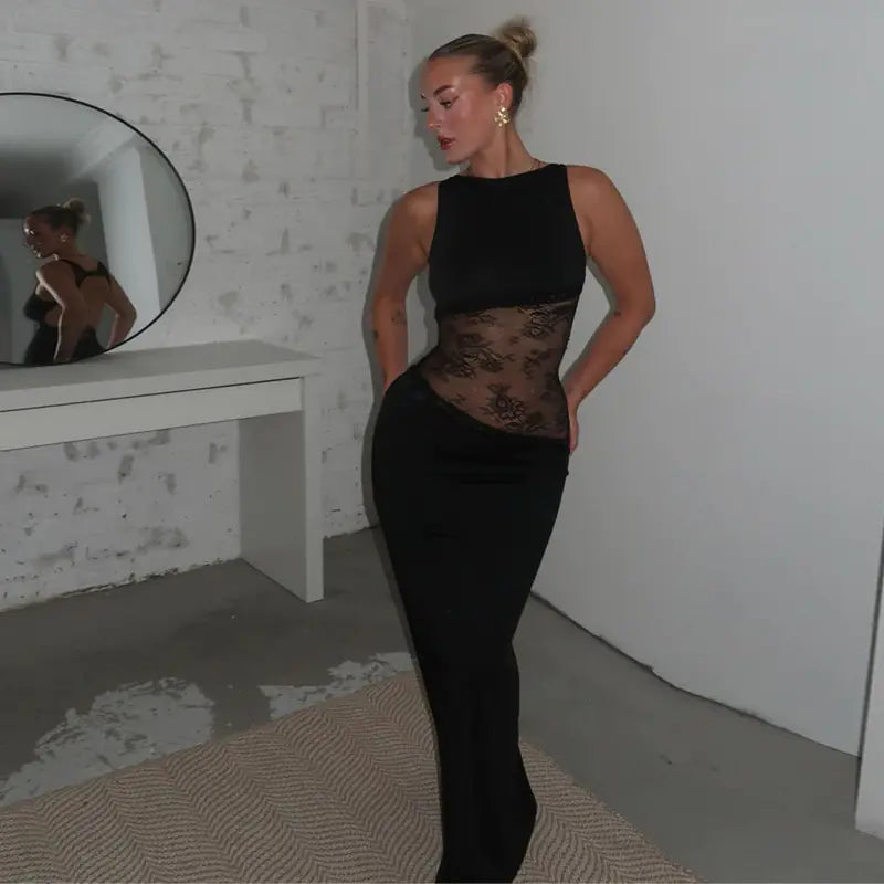 Elegant Sheer Lace Backless Dress