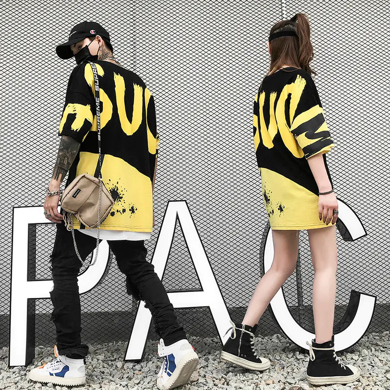 Round Neck Short Sleeve T-Shirts with Graffiti Print