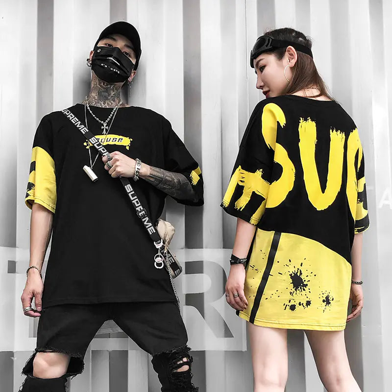 Round Neck Short Sleeve T-Shirts with Graffiti Print