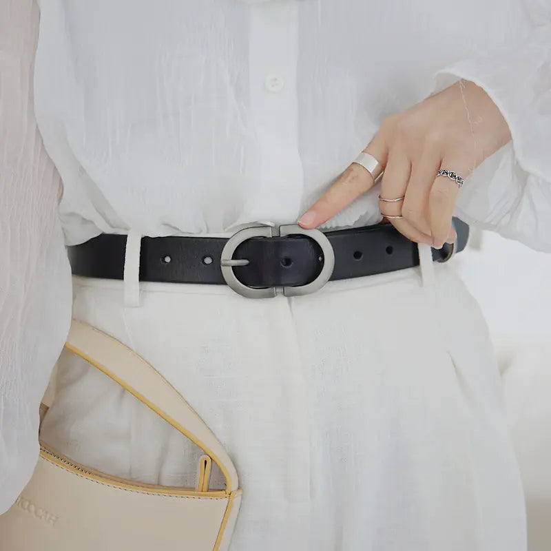 Women's Fashionable Black Leather Belt for Jeans