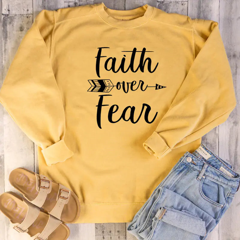 "Faith Over Fear Loose Cotton Graphic T-Shirt"