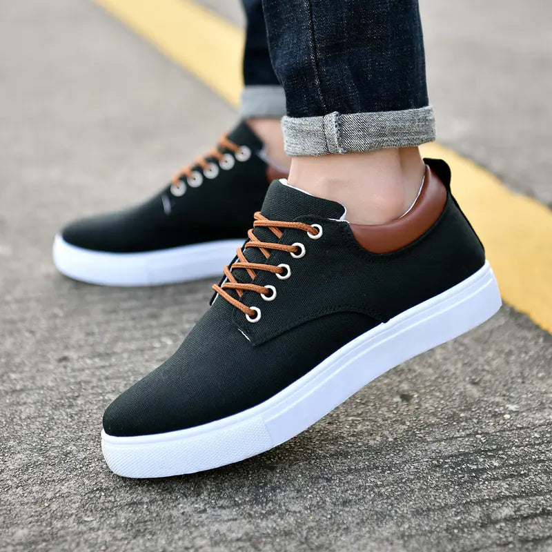 2025 Men's Casual Fashionable Canvas Sneakers