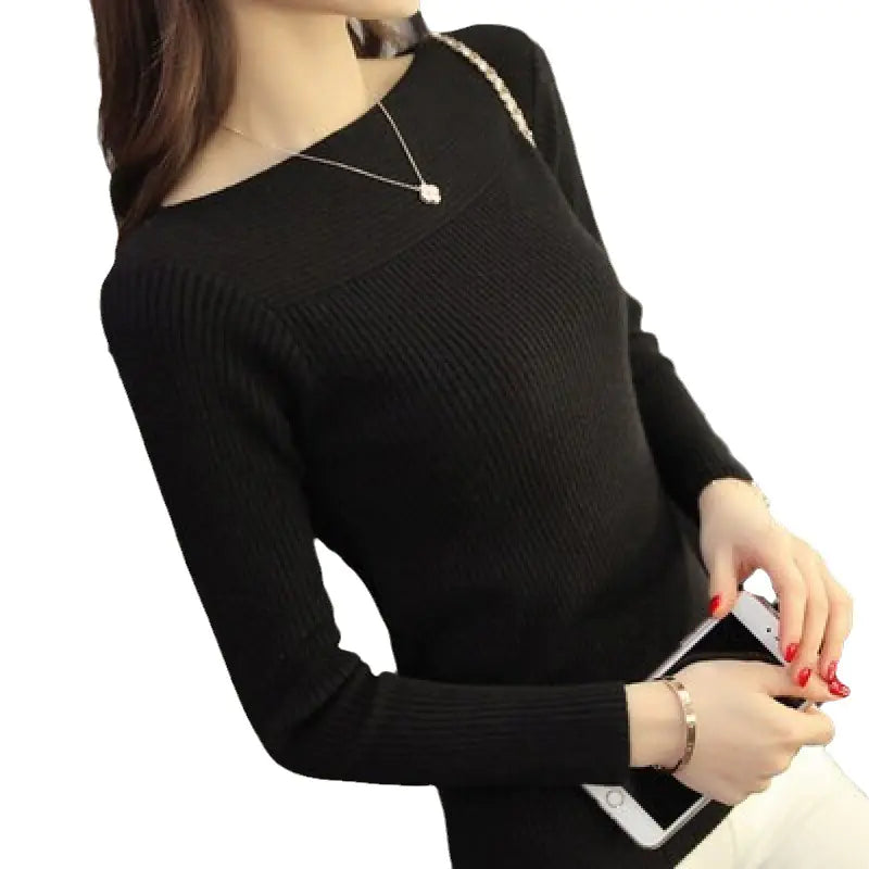 Women's Fitted Knit Top with Crew Neck Design