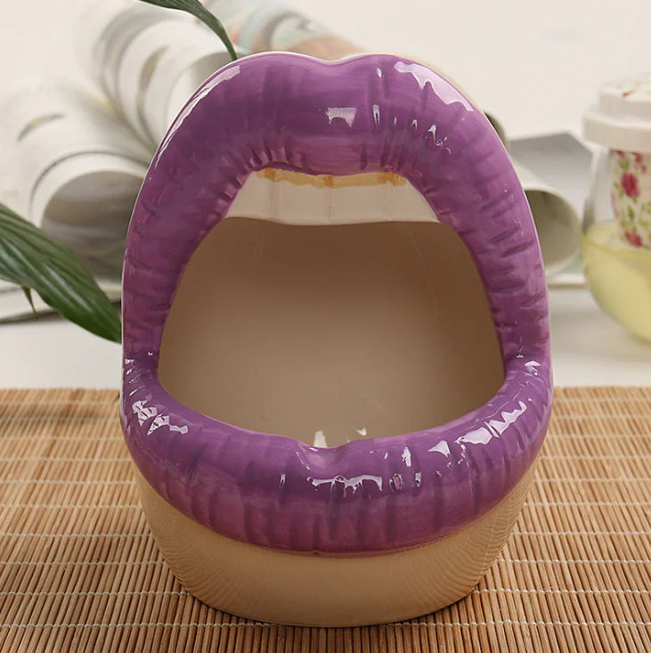 Creative Ceramic Big Lips Ashtray for Home Decor